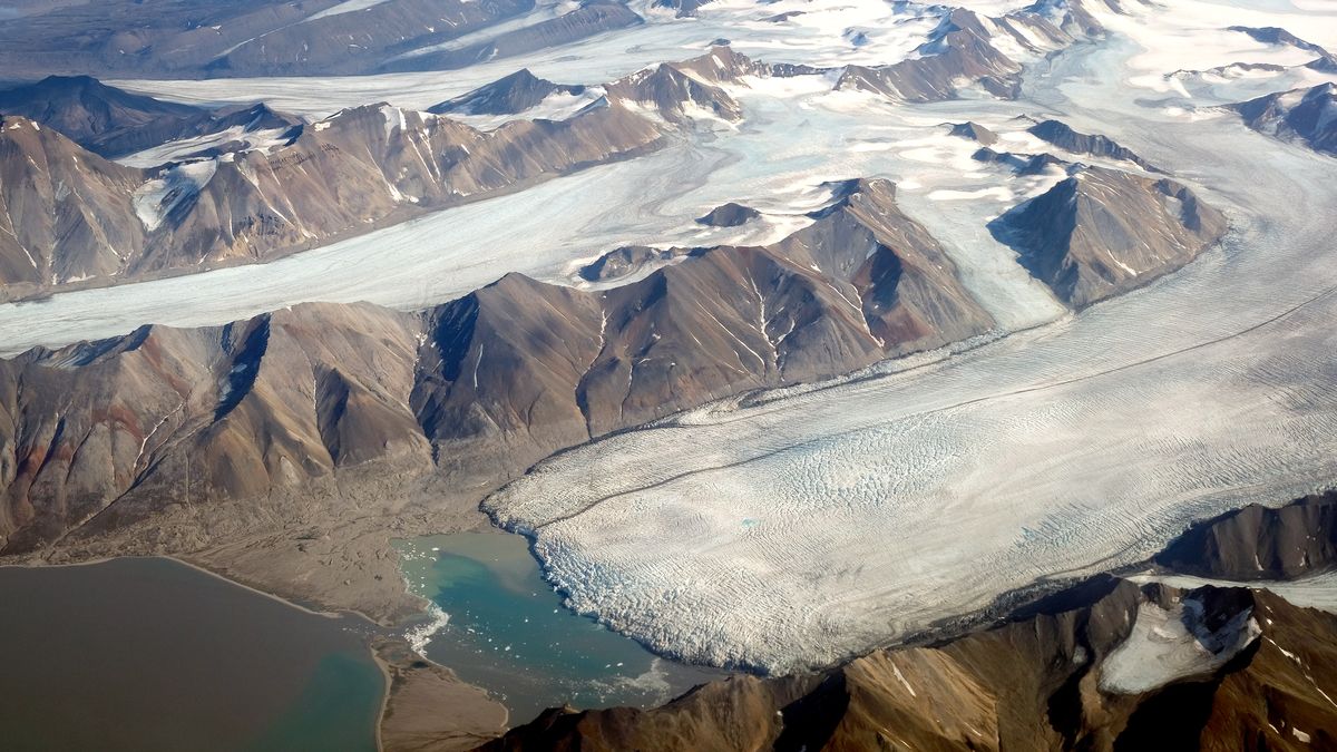 Arktické Špicberky zasáhly rekordní teploty, podívejte se